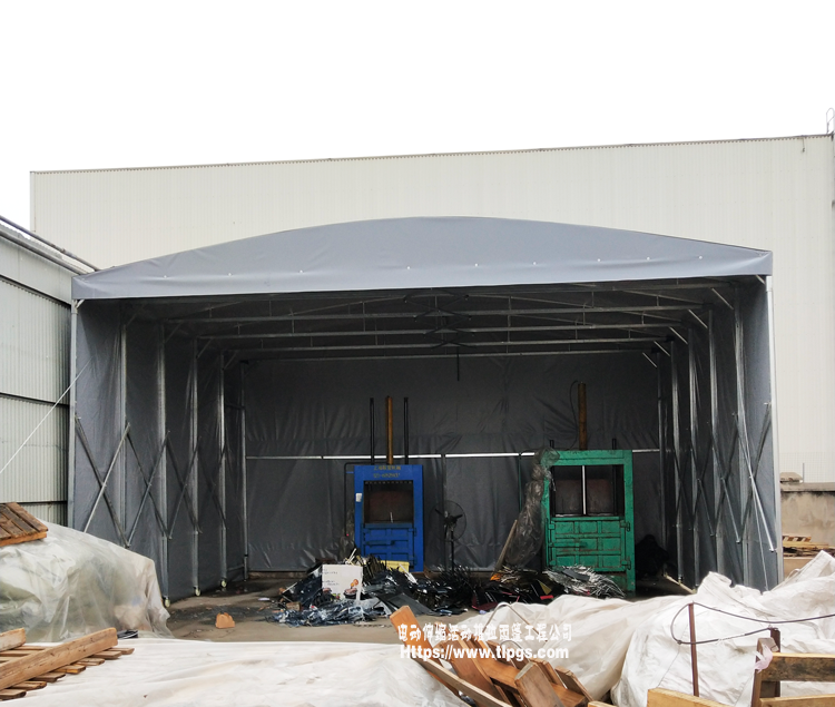 威海如何选择公司工厂物流园区临时可移动电动伸缩推拉仓储雨篷仓库
